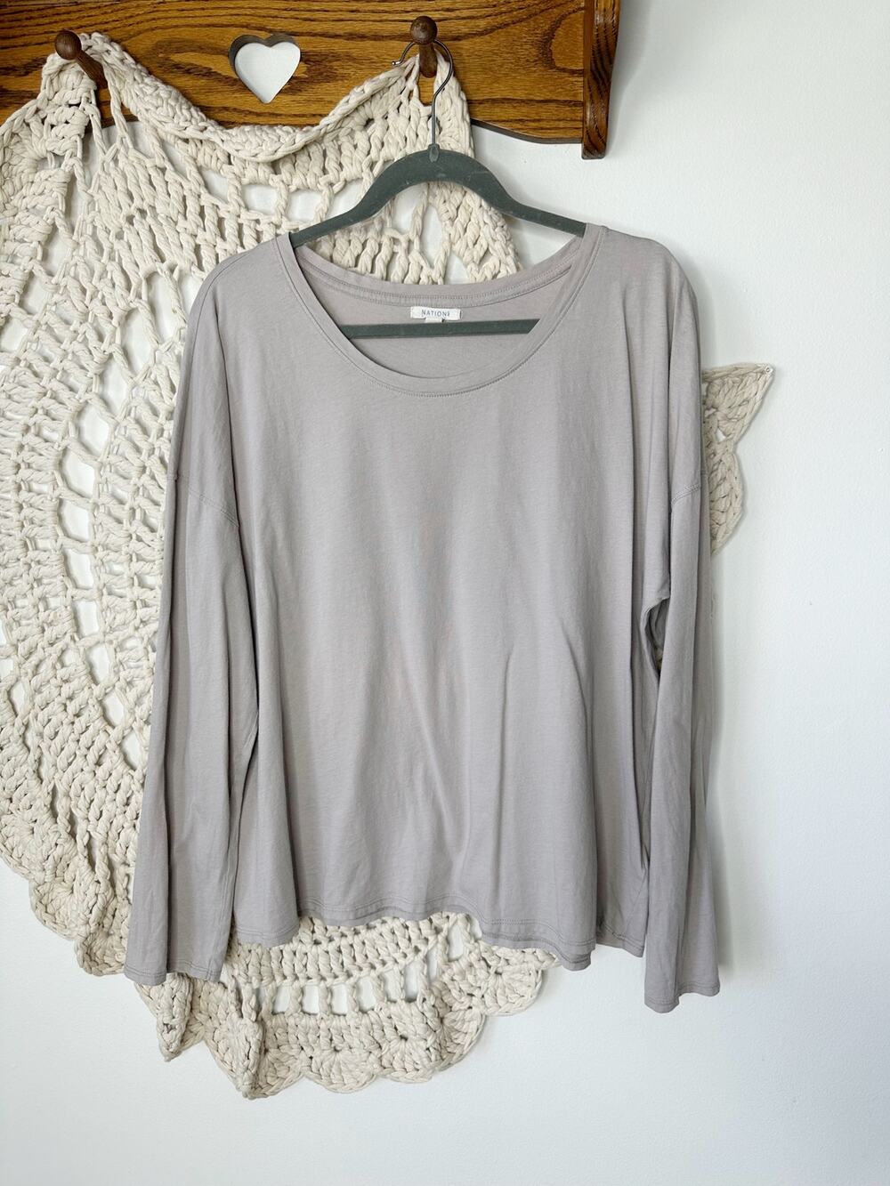 Nation LTD Long Sleeve Gray Scoop Neck Tee Size XL